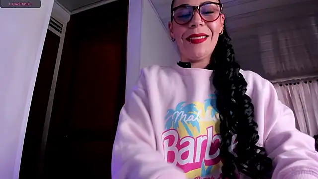 Snapshot of mia_velvet1 chatting on July 17, 2026, 6:35 pm mia velvet1 online show from July 17, 2026, 6:35 pm