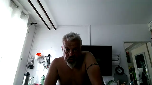 Berg Boy online show from August 6, 2026, 4:53 pm