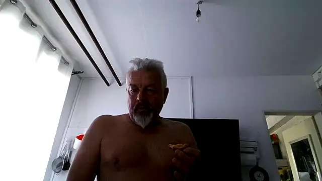 Berg Boy online show from August 9, 2026, 7:02 am