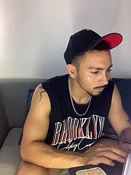Snapshot of NicolasChest_xxx chatting on June 27, 2026, 1:32 am NicolasChest xxx online show from June 27, 2026, 1:32 am