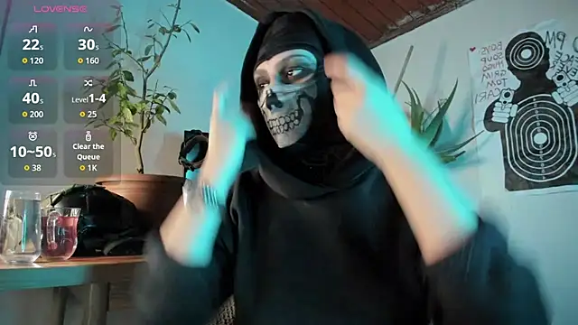 cos operator online show from October 5, 2025, 5:44 pm