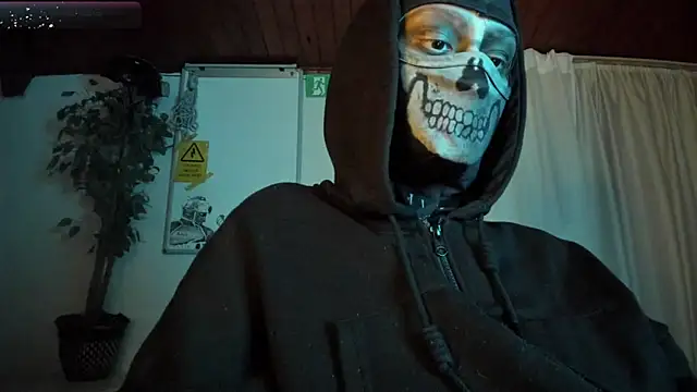 cos operator online show from March 31, 2026, 7:14 pm