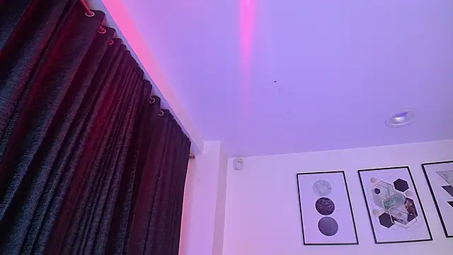 Karin Ks online show from March 18, 2025, 11:08 am