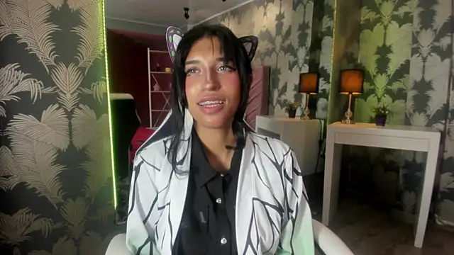 Karin Ks online show from October 2, 2025, 7:10 pm