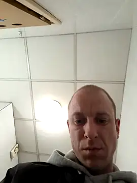 svenpfeifer online show from March 17, 2025, 6:51 am