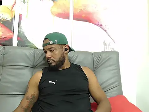 BladeFoxxx1 online show from October 17, 2025, 2:04 am