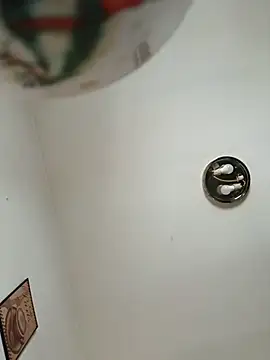 yourflowerpink online show from April 3, 2026, 11:08 am