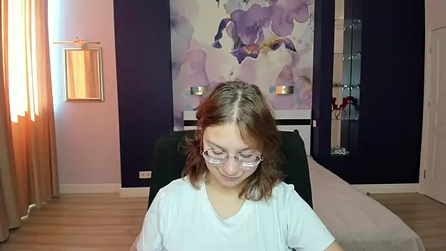 Snapshot of AngelinaLow chatting on September 27, 2025, 11:26 am AngelinaLow online show from September 27, 2025, 11:26 am
