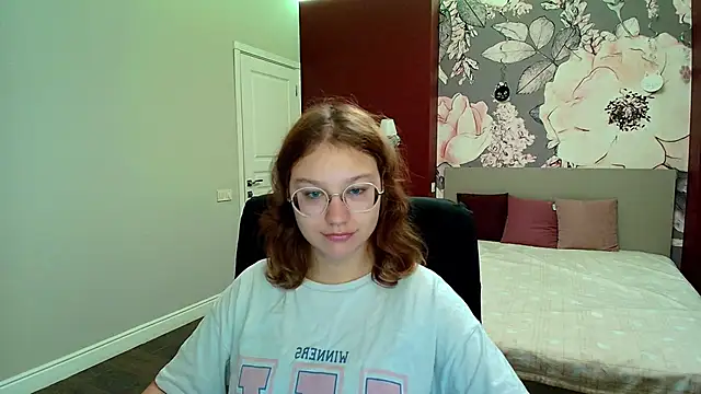 Snapshot of AngelinaLow chatting on September 30, 2025, 11:26 am AngelinaLow online show from September 30, 2025, 11:26 am