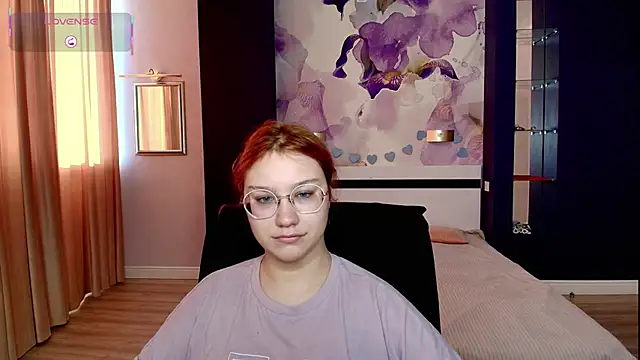 AngelinaLow online show from December 19, 2025, 12:23 pm