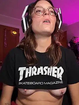 SpaceCowWhore online show from October 2, 2025, 12:17 am