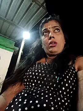 kissmetha online show from March 4, 2026, 2:23 pm