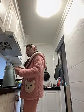 aa520uv online show from February 19, 2026, 2:29 am