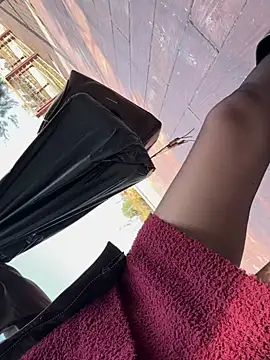 Snapshot of linger-23 chatting on January 19, 2026, 6:06 am linger-23 online show from January 19, 2026, 6:06 am