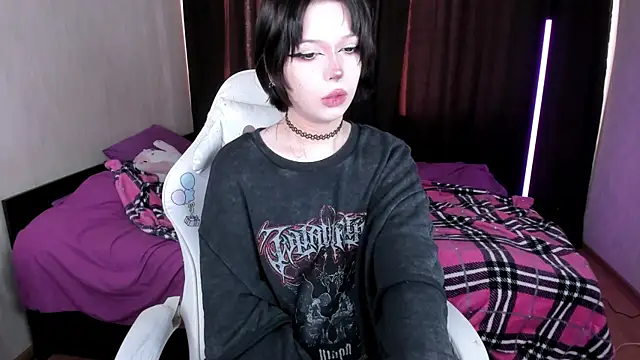 amelia mays xx online show from September 17, 2025, 1:35 pm