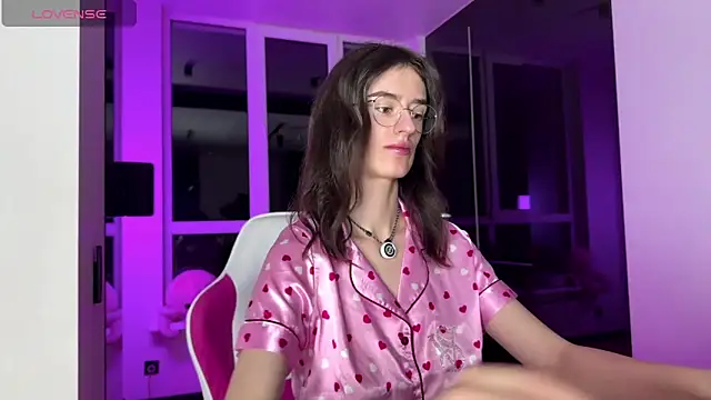 TwinTemptations online show from March 28, 2026, 7:13 pm