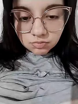 Snapshot of Fantassy_21 chatting on April 1, 2026, 1:06 am Fantassy 21 online show from April 1, 2026, 1:06 am