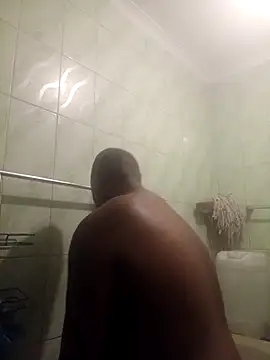 Snapshot of Mmoledi09 chatting on April 15, 2026, 3:35 am Mmoledi09 online show from April 15, 2026, 3:35 am