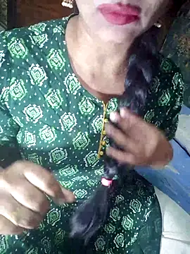 Snapshot of Shalini_telugu09 chatting on June 2, 2026, 1:24 pm Shalini telugu09 online show from June 2, 2026, 1:24 pm