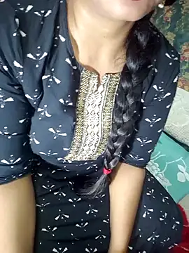 Snapshot of Shalini_telugu09 chatting on July 1, 2026, 9:44 am Shalini telugu09 online show from July 1, 2026, 9:44 am