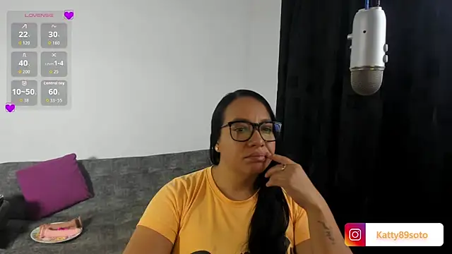 Snapshot of Kattysoto chatting on September 12, 2025, 1:38 am Kattysoto online show from September 12, 2025, 1:38 am