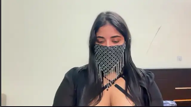 Snapshot of Tamil_hot_whiskey_girl chatting on August 4, 2026, 9:45 am Tamil hot whiskey girl online show from August 4, 2026, 9:45 am