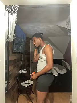 Sir-Tucker online show from November 18, 2025, 1:00 am