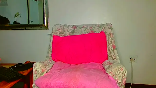 Snapshot of ModelZoee chatting on March 24, 2026, 4:45 pm ModelZoee online show from March 24, 2026, 4:45 pm