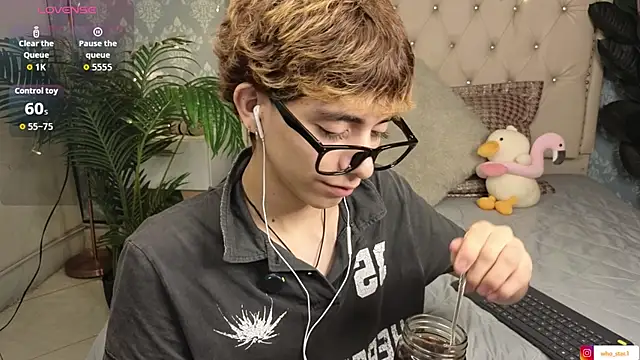 Snapshot of Matty_Sparkk chatting on February 2, 2026, 1:32 pm Matty Sparkk online show from February 2, 2026, 1:32 pm