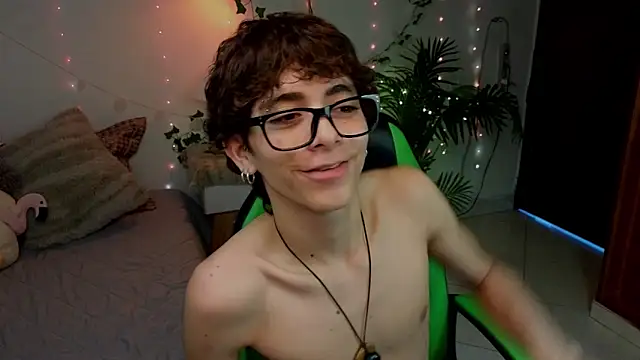 Snapshot of Matty_Sparkk chatting on June 12, 2026, 1:10 pm Matty Sparkk online show from June 12, 2026, 1:10 pm