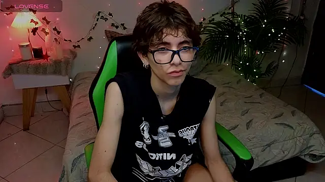 Snapshot of Matty_Sparkk chatting on June 16, 2026, 1:14 pm Matty Sparkk online show from June 16, 2026, 1:14 pm