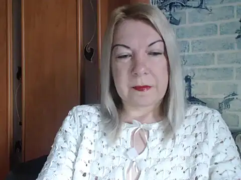 Snapshot of Lillia_Ray chatting on April 23, 2026, 6:47 am Lillia Ray online show from April 23, 2026, 6:47 am