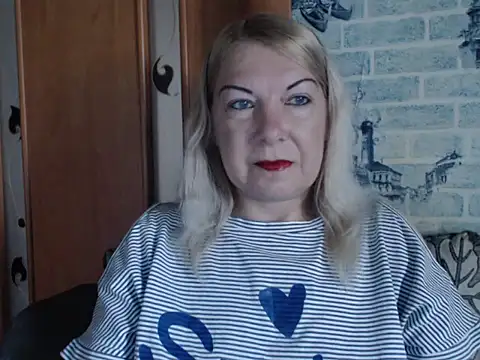 Snapshot of Lillia_Ray chatting on May 29, 2026, 7:39 am Lillia Ray online show from May 29, 2026, 7:39 am