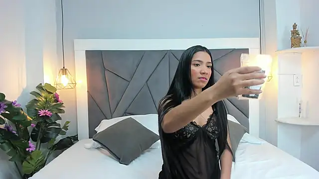 Snapshot of KarolHilton chatting on March 23, 2025, 3:10 am KarolHilton online show from March 23, 2025, 3:10 am