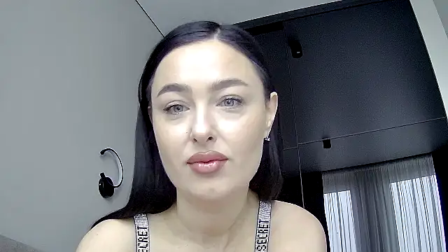 Snapshot of Black_swan7777 chatting on February 19, 2026, 7:37 am Black swan7777 online show from February 19, 2026, 7:37 am