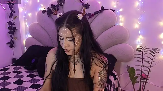 AnfisaLetyagho online show from December 22, 2025, 10:40 pm