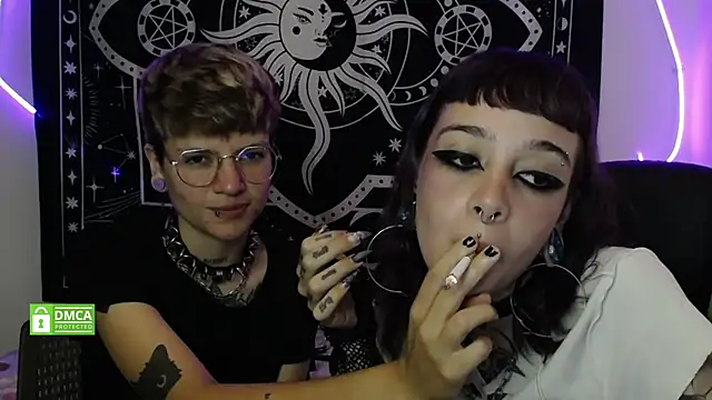 lovelockedlips online show from March 15, 2025, 4:02 am