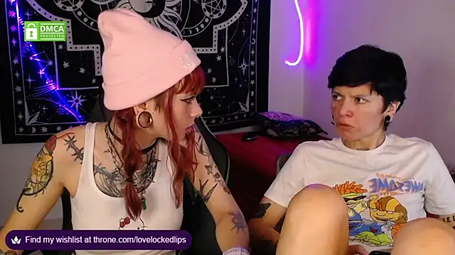 lovelockedlips online show from September 17, 2025, 3:52 am