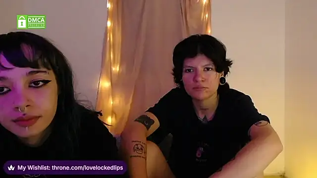 lovelockedlips online show from February 26, 2026, 2:43 am