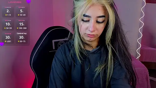 Malory tay1 online show from October 29, 2025, 7:15 pm