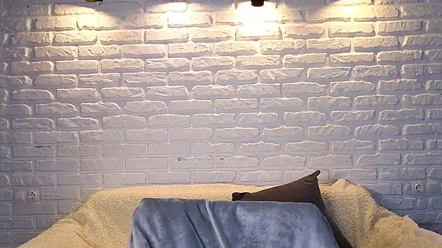 minigirl online show from March 15, 2025, 4:13 am