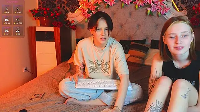 Snapshot of Tara_Lawson chatting on November 21, 2025, 11:53 am Tara Lawson online show from November 21, 2025, 11:53 am