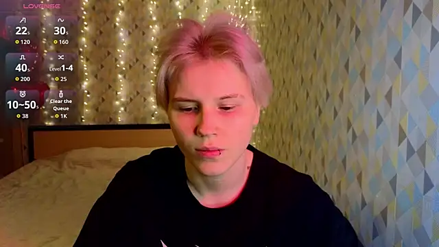 Snapshot of Tara_Lawson chatting on February 17, 2026, 11:18 am Tara Lawson online show from February 17, 2026, 11:18 am