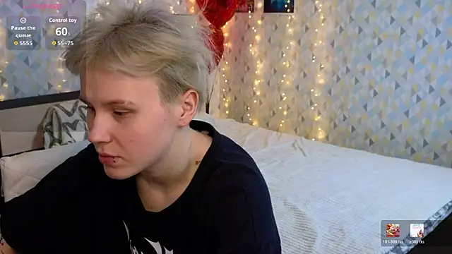 Snapshot of Tara_Lawson chatting on February 18, 2026, 11:06 am Tara Lawson online show from February 18, 2026, 11:06 am