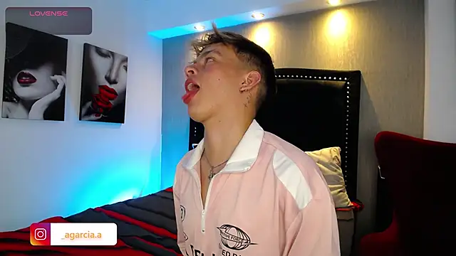 Snapshot of LiamWildx20 chatting on March 15, 2026, 12:16 am LiamWildx20 online show from March 15, 2026, 12:16 am