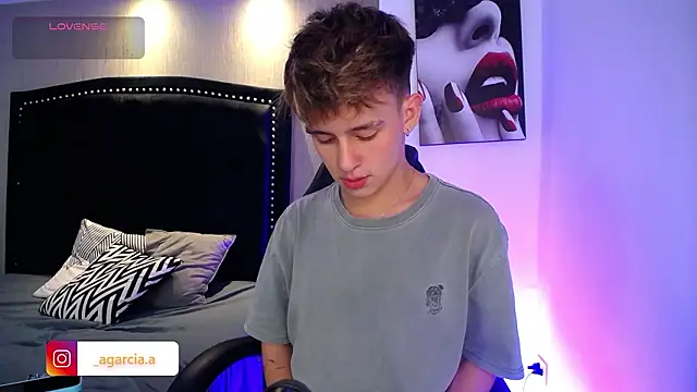 Snapshot of LiamWildx20 chatting on March 30, 2026, 4:57 am LiamWildx20 online show from March 30, 2026, 4:57 am