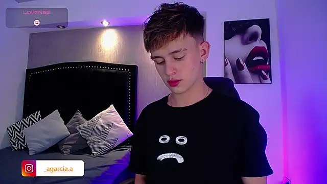 Snapshot of LiamWildx20 chatting on April 11, 2026, 6:07 am LiamWildx20 online show from April 11, 2026, 6:07 am