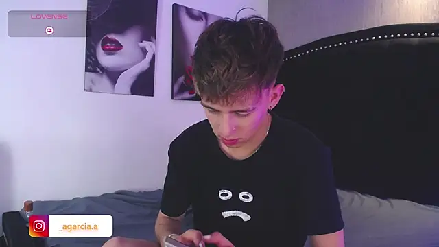 Snapshot of LiamWildx20 chatting on April 11, 2026, 7:45 am LiamWildx20 online show from April 11, 2026, 7:45 am