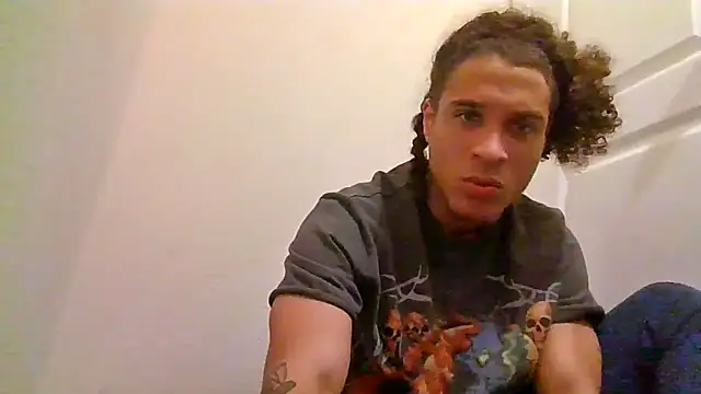 Snapshot of shurthingx chatting on May 20, 2026, 11:00 pm shurthingx online show from May 20, 2026, 11:00 pm