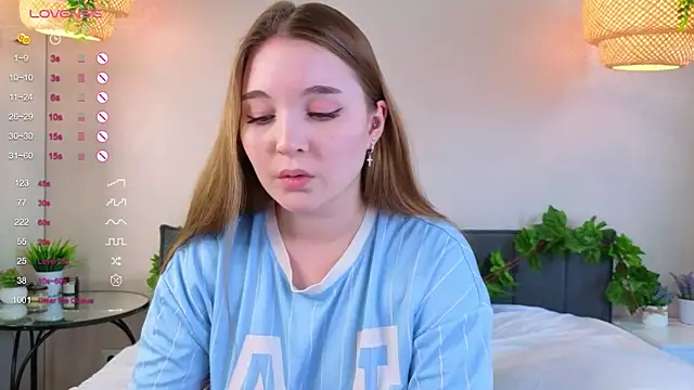 ConstanceHelms online show from October 10, 2025, 5:06 am